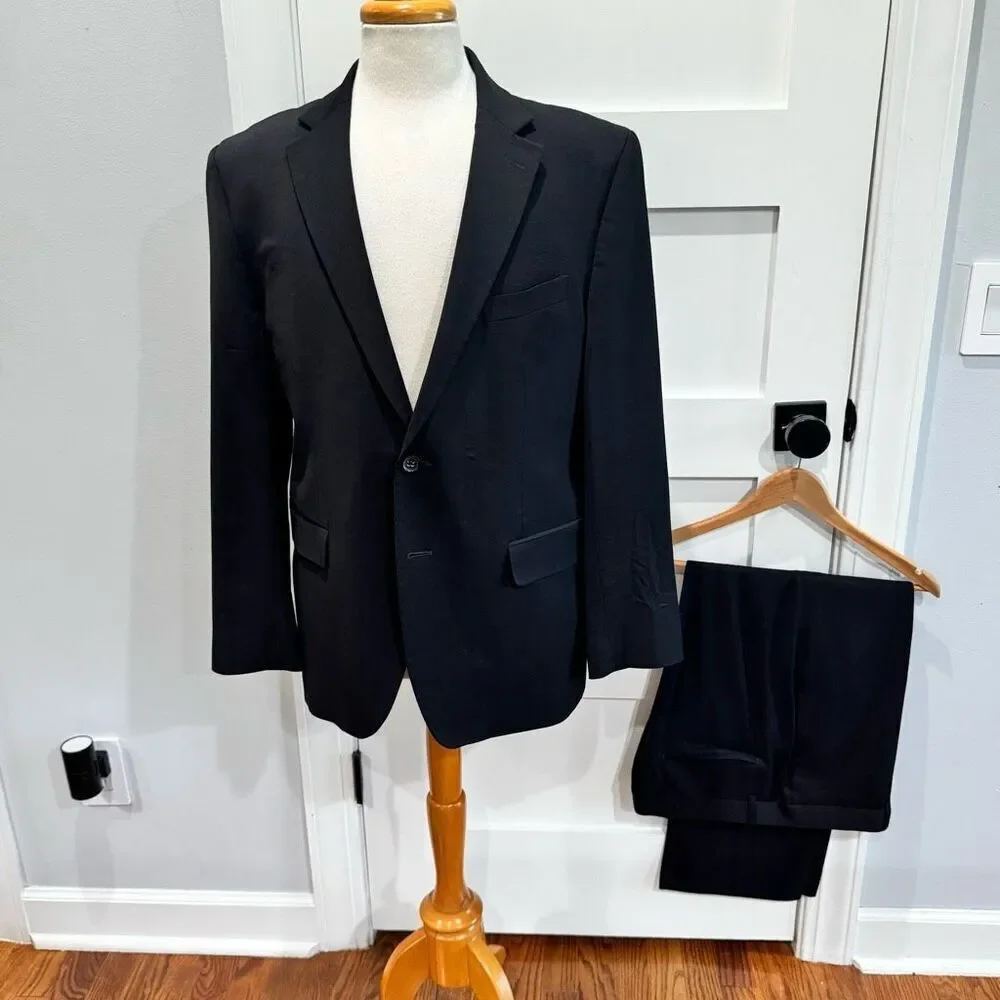 Banana Republic Black Wool 2 Button Suit. Size 42S